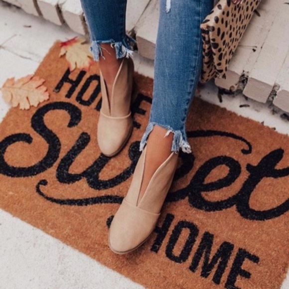 Weeboo V-Cut Block Heel Bootie Wheat Size 8.5 8 - Picture 2 of 16